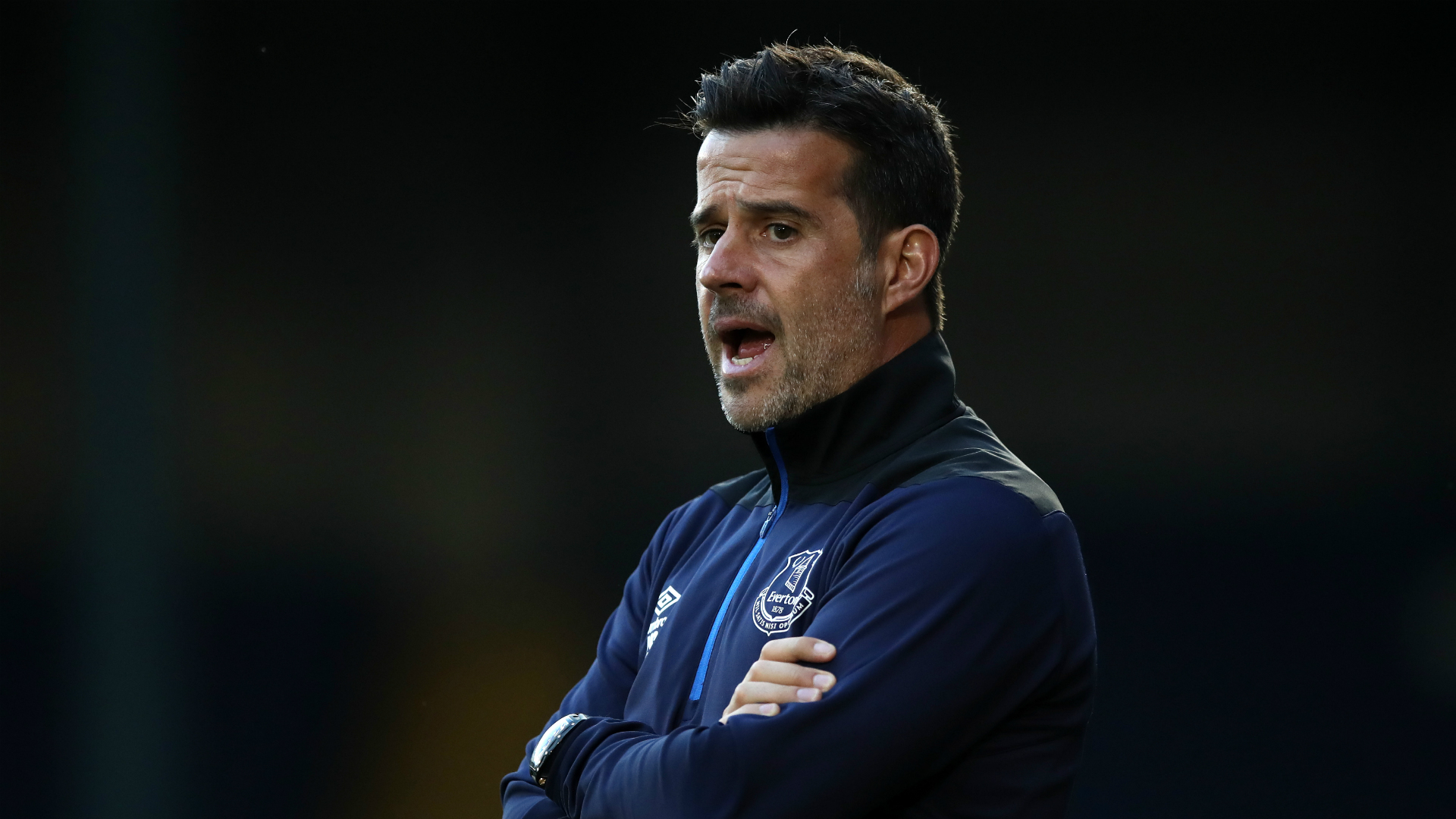 德的防守策 德的防守策